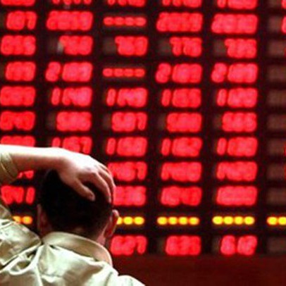 VN-Index có thời điểm tuột mốc 1.000 điểm: Chuyện gì đang xảy ra với chứng khoán Việt Nam?