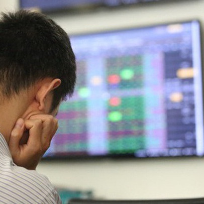 VN-Index đảo chiều giảm gần 22 điểm, nhóm thủy sản ngược dòng bứt phá