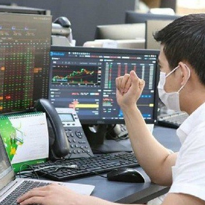 VN-Index giảm điểm do áp lực bán về cuối phiên, ngành bán lẻ là điểm sáng