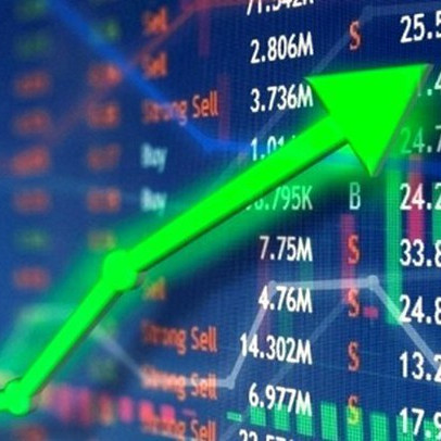 VN-Index lội ngược dòng tăng gần 14 điểm song thanh khoản lùi về mức thấp, khối ngoại tiếp tục mua ròng hơn 420 tỷ đồng