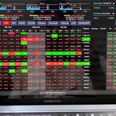 VN-Index tuột mốc 1.200 điểm, chứng khoán Việt về đâu?