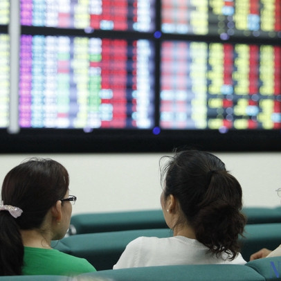 VN-Index vẫn trong sóng hồi