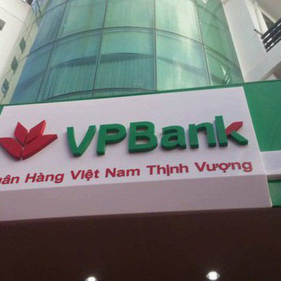 Vợ Chủ tịch VPBank đăng ký mua vào 5 triệu cổ phiếu VPB