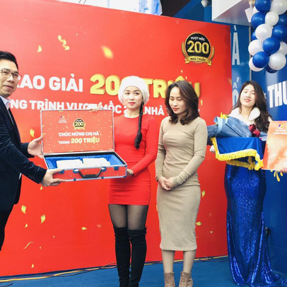 Vượt mốc 200 nhà thuốc, FPT Long Châu trao thưởng 200 triệu đồng