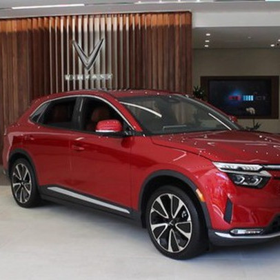 WRAL TechWire: "Nếu IPO thành công, VinFast có khả năng đuổi kịp Tesla trong cuộc đua về xe điện"