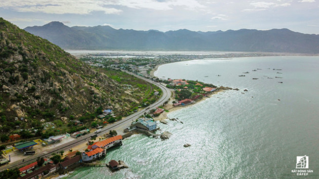 Xây dựng 100km đường ven biển, địa phương này đang thu hút hàng loạt ông lớn địa ốc - Ảnh 1.