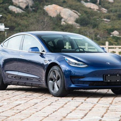 Xe điện Tesla vừa mở hàng tại Trung Quốc đã bán đắt như tôm tươi, 100.000 đơn chốt chỉ trong vòng vài tiếng