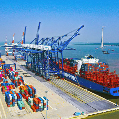 Xuất nhập khẩu tăng trưởng bất chấp Covid-19, cổ phiếu Logistic “dậy sóng” trong năm 2020