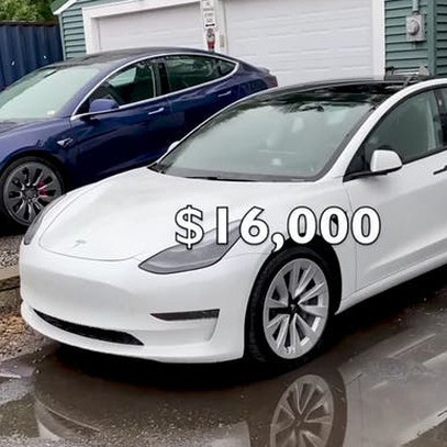 YouTuber sửa một chiếc Tesla mất 700 USD trong khi nhà sản xuất "chém đẹp" 16.000 USD