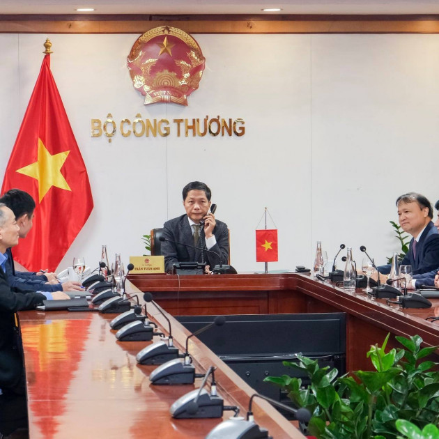 Áp thuế với hàng xuất khẩu Việt Nam là tin 'hoàn toàn không chính xác'icon