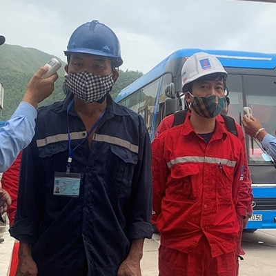 ‘Ba tại chỗ’ trên các công trình dầu khí