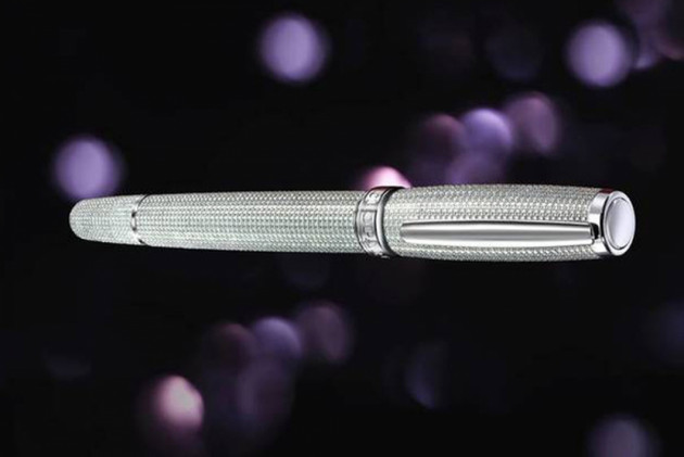 Bất ngờ với những vật dụng bình thường giá đắt ngang xe sang