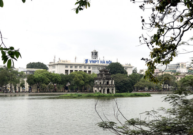 'Bí mật' đặc biệt bên trong cột đồng hồ Bưu điện Hà Nội