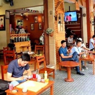 Bị "ném đá" vì than kinh doanh lỗ do khách ngồi quá lâu, chủ quán cà phê cóc lên tiếng