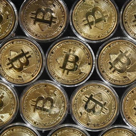 Bitcoin là 'vàng kỹ thuật số' hay chỉ là 'vàng rởm'?icon