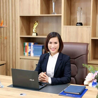 Bóng dáng đại gia ẩn mình, cổ phiếu ngân hàng phá đỉnh lịch sử