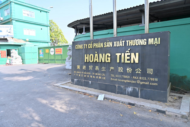 Nghìn xe container tắc ở cửa khẩu: Vạ vật vệ đường chờ thông hàng