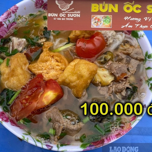 'Chặt chém' dịp Tết: Cận cảnh bát bún riêu phố cổ Hà Nội hét giá 100.000 đồng