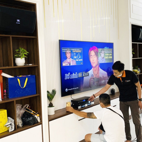 Chi tiền triệu làm phòng karaoke gia đìnhicon