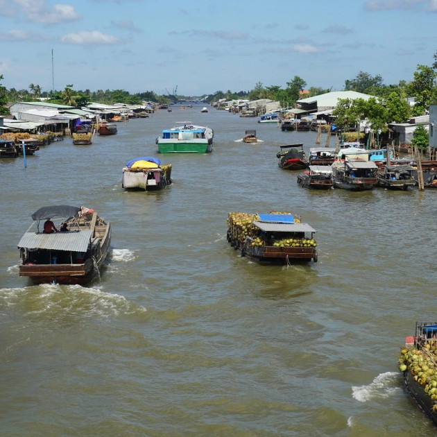 Chợ độc nhất Việt Nam, vừa tới nơi mùi đặc sản thơm nức mũi