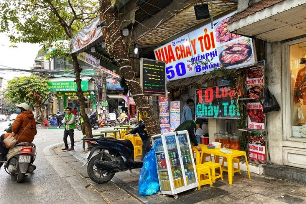 Chóng mặt với ma trận 'hàng quán chính hiệu' ở Hà Nội, không phân biệt nổi thật giả