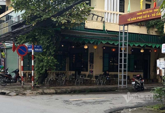 Chủ hàng cà phê tiết lộ chuyện bán hàng ngày đầu mở cửa trở lại