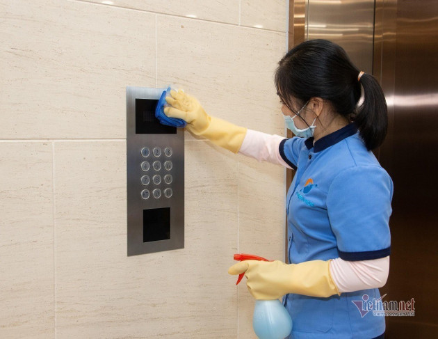 Chung cư Hà Nội đón hàng nghìn cư dân sau Tết, chống dịch từ cửa