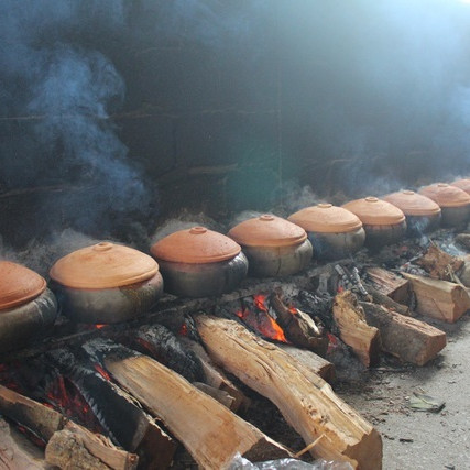 Chuyện lạ làng Vũ Đại: Đeo mặt nạ, thức xuyên đêm canh nồi cá kho bạc triệuicon