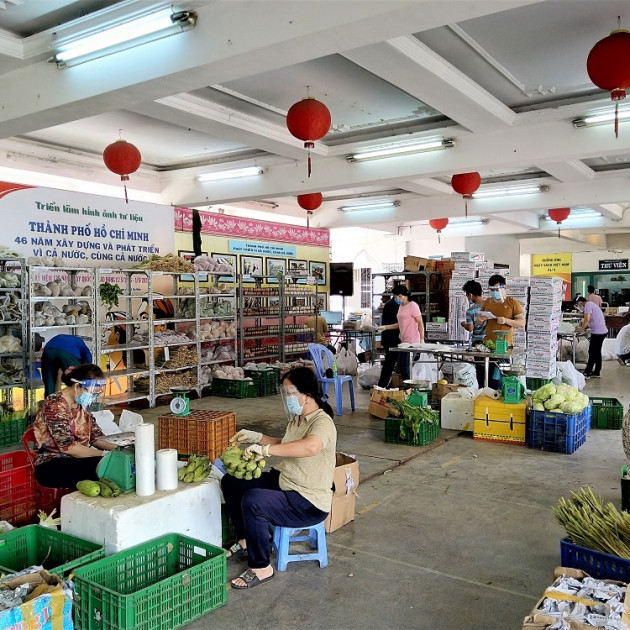 Cô giáo làm nhân viên chốt đơn, anh dân quân ship hàng tối ngàyicon