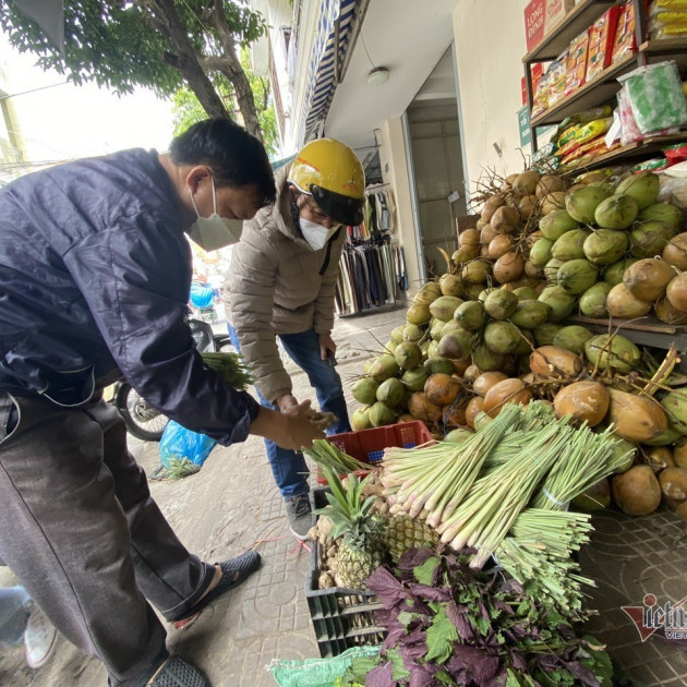 Cơn sốt chợ Đà thành: Gừng tăng 50%, sả lên giá gần gấp đôiicon