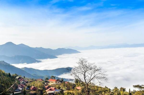 'Đà Lạt' nơi miền Tây Bắc: Đón tia nắng lọt, hứng dòng mây luồn