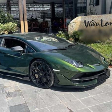 Đại gia chơi lan tậu Lamborghini màu xanh độc nhất Việt Namicon