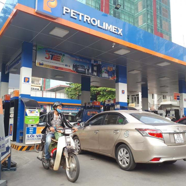Đại gia ngoại thâu tóm thị trường xăng dầu: Bộ Công Thương lường trước nguy cơicon