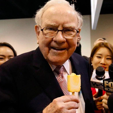 Điều hành đế chế đầu tư 40 năm, Warren Buffett nhận lương bao nhiêu?icon