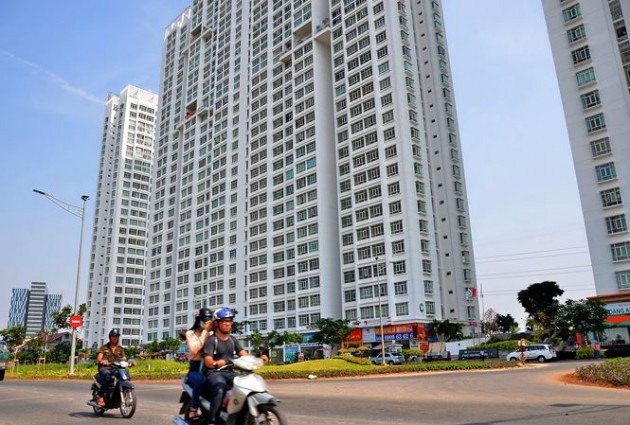 Thuế nhà,đánh thuế nhà trên 700 triệu,thuế đất,gánh nặng thuế phí,tăng thuế,thuế Giá trị gia tăng,thuế tiêu thụ đặc biệt,thuế tài sản,thuế môi trường