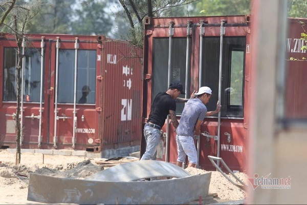 Dựng 130 container trái phép trong rừng phòng hộ làm chỗ nghỉ cho khách du lịch