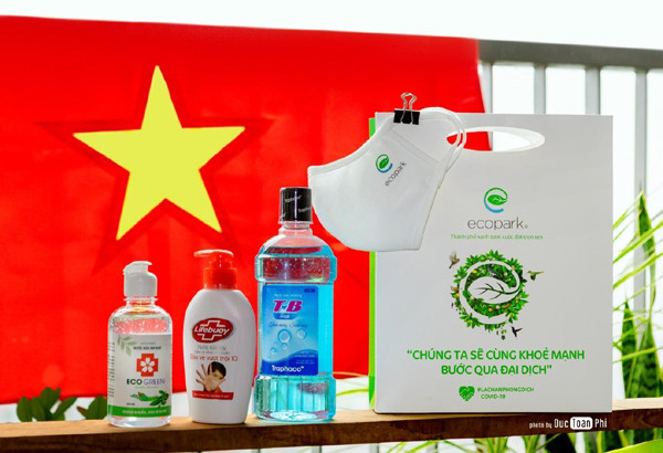 Ecopark tặng 1.000 suất học bổng hỗ trợ sinh viên nghèo mùa dịch