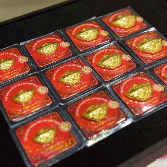 Giá vàng hôm nay 10/9: Tăng vọt sau cú đảo chiều trên đất Mỹicon