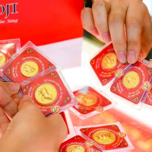 gia-vang-hom-nay-11-01-2022-the-gioi-giam-trong-nuoc-tang