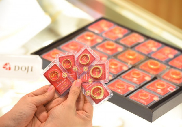 Giá vàng hôm nay 11/4: Cuối tuần chốt ở mức caoicon