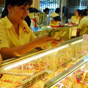 Giá vàng hôm nay 11/6: Mỹ bơm tiền, vàng tăng mạnh