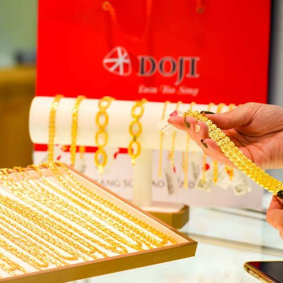 Giá vàng hôm nay 17/11: Tăng dữ dội, áp ngưỡng 62 triệu đồngicon