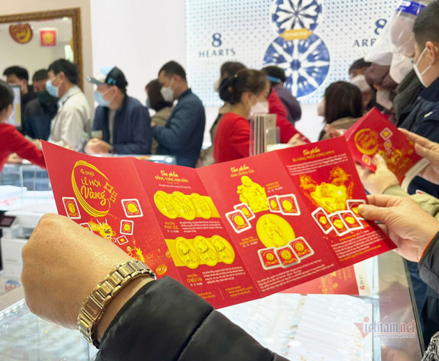 Giá vàng hôm nay 19/3: Giữ mức cao chờ biến động mớiicon