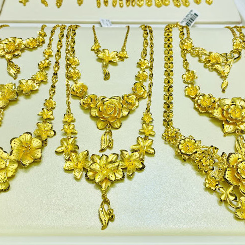 Giá vàng hôm nay 21/7: Dòng tiền ồ ạt đổ vào, vàng lên đỉnh mớiicon