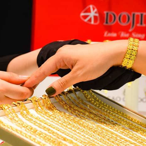 Giá vàng hôm nay 23/9: Đà giảm chậm lại, chờ tín hiệu mớiicon