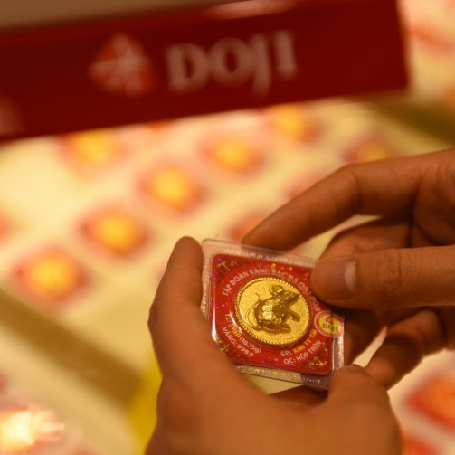 Giá vàng hôm nay 25/1: Đầu tuần chật vật tăng giáicon
