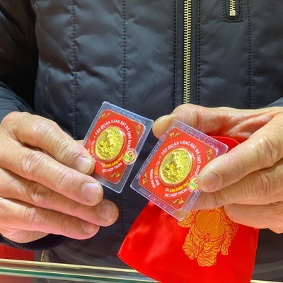 Giá vàng hôm nay 25/3: TT Biden cùng NATO dấn bước, vàng lên 70 triệu/lượngicon