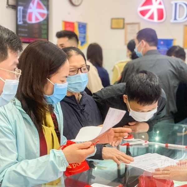 Giá vàng hôm nay 27/2: Mất niềm tin khi vàng xuống thấpicon