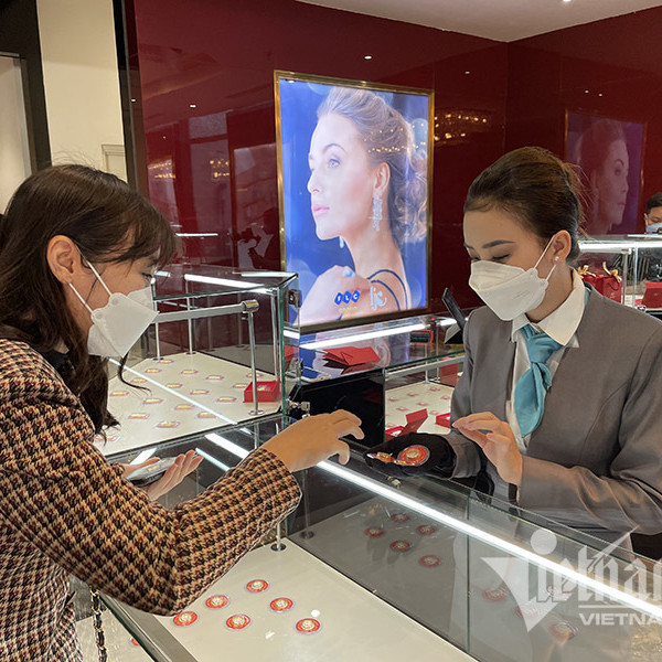 Giá vàng hôm nay 29/1: Giảm giá trước kỳ nghỉ dàiicon