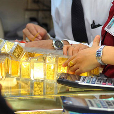 Giá vàng hôm nay 8/10: Áp lực lớn từ quyết định của Donald Trumpicon